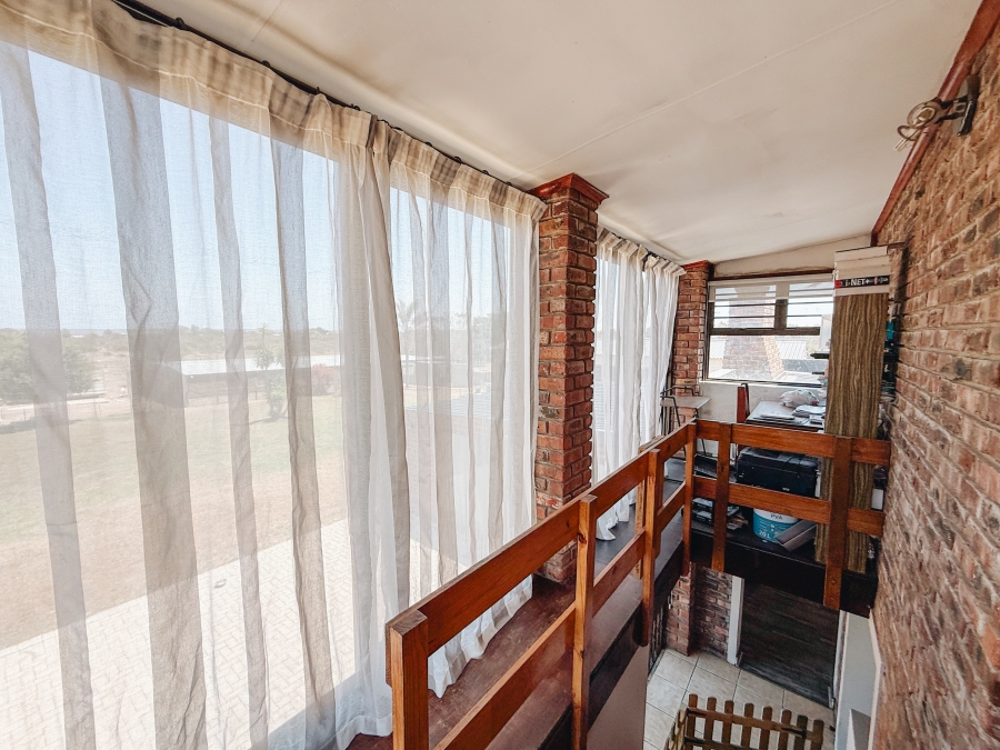 4 Bedroom Property for Sale in Aalwyndal Western Cape